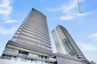 New condo! Great amenities, near Skytrain! - Alloggi