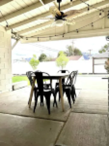 Modern Lux Upstairs Unit Near SLC W/ King Bed, Yard, Garage and Washer/Dryer