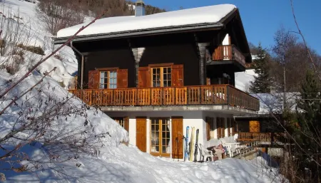 Luxury chalet, stunning views - hike & ski in UNESCO World Heritage Site Отели в г. Киппель