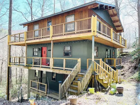 Emerald Holly Gem Sky Valley / Pool Hot Tub WiFi