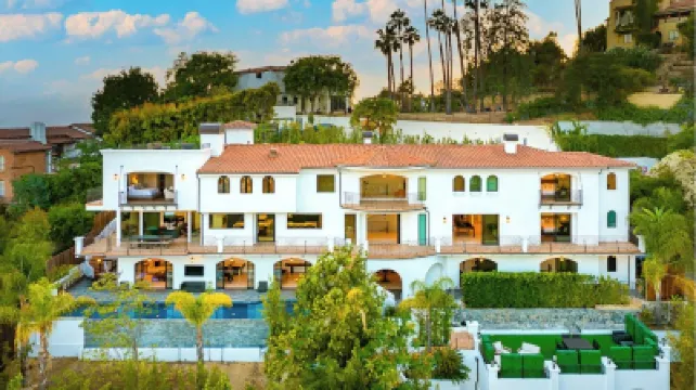 Luxury Resort Style Hollywood Hills Villa Hotels in 