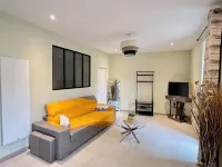 Apartment "Lune" RDC terrace, private parking Hôtels à : Saint-Julien-Chapteuil