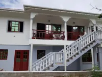 Whole home- The Home Hotel - Badeau Apt Hotels in Clifton