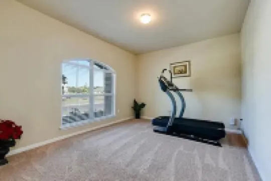 Spacious Modern 4BR / 3.5BA Retreat w/ Home Office & Quick Austin Access