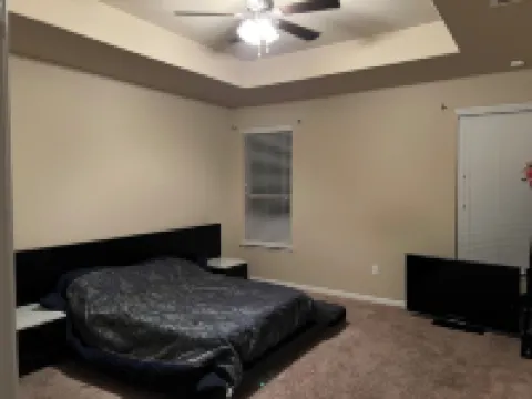 Spacious Modern 4BR / 3.5BA Retreat w/ Home Office & Quick Austin Access