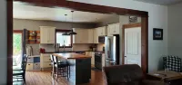Spacious and Comfortable minutes to BZN airport, close to downtown Bozeman!