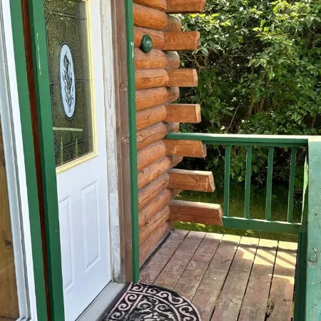 Chenik Cabin, Homer Floatplane Lodge