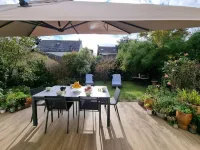 CHARMING HOUSE 50 M FROM THE BEACH Hotels in Lancieux