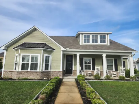 Charming 3-bedroom house with WiFi, fitness room in fabulous Savannah