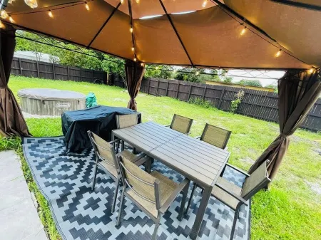 Amazing 2-bedroom House in Miami w/ pingpong table & BBQ grill Отели рядом с достопримечательностью «Beijing Mart»