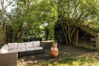 Cabin set in rural Kent on a private plot of 30 acres with use of a pool Hotels near St Mary the Virgin Church, High Halden