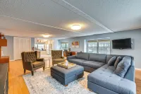 Montclair Vacation Rental ~ 7 Mi to Newark! Hotels in Montclair