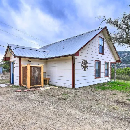 Two Cozy Medina Cottages, Game Room, Mountain View