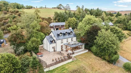 Glanyrafon Bungalow Отели в г. Абби Кумайр