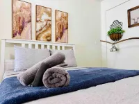 Eco-friendly Cozy Studio Solar-powered Retreat