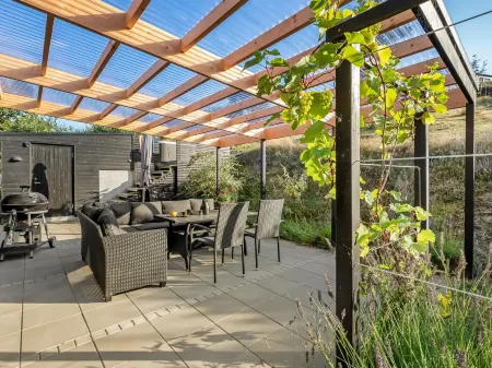 "Eila" - 400m from the Sea