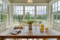 Secluded Estate w/ Guest House, Private Pond, Gym, & Movie Theater Sunny Pond