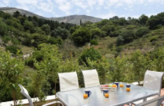 Villa Verde with Outdoor Jacuzzi