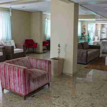 Apto com wi-fi, ar cond e garagem a 100m da praia Others