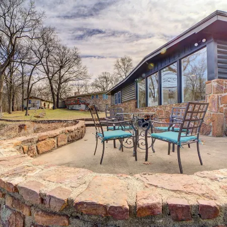 Lake Hudson Home with Patio in Locust Grove