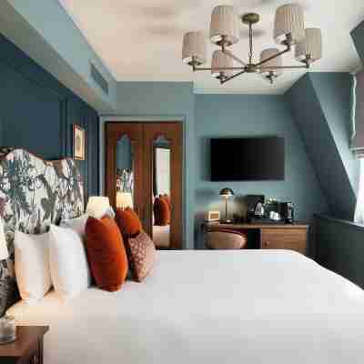 Francis Hotel Bath Rooms