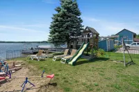 Fife Lake Lodge 파이프 레이크 호텔