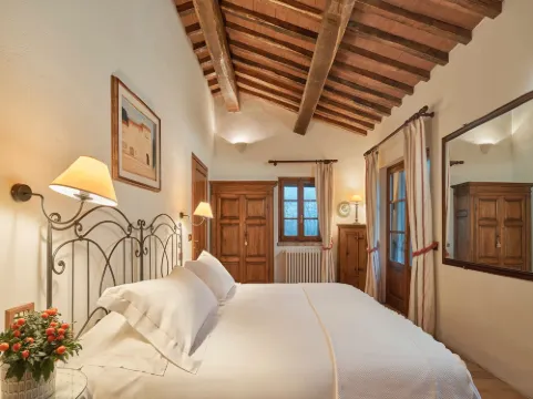 Charming House in Tuscany with Pool