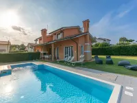 Villa in Albarella with Private Pool & Beach - Villas