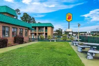 Super 8 by Wyndham Columbia SC / Ft. Jackson