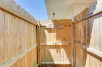 Dog-Friendly Home w/ Patio & BBQ in Bradenton - Pet Friendly