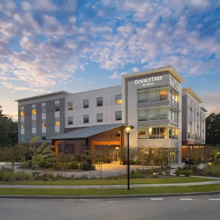 DoubleTree by Hilton Summerville Nexton
