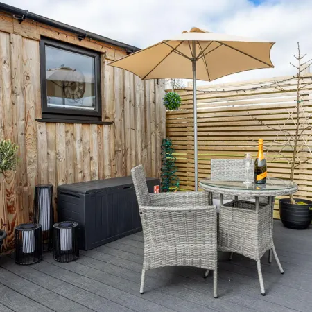 Willows Rest - 1 Bed Shepherds Hut - Pentlepoir