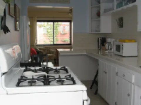 Charming Vacation Flat: 5-Minute Walk to Beach!