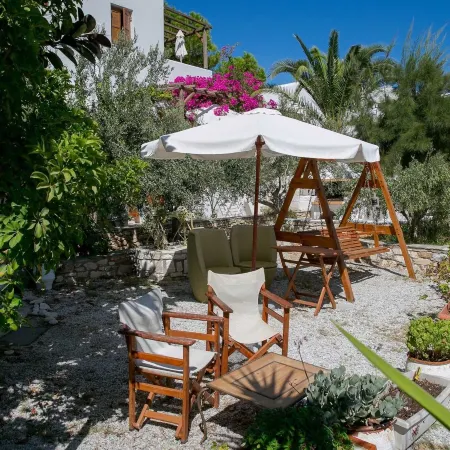 Leonardos Apartments