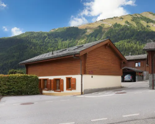 Véronique Hotels in Leytron