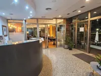 賽魯酒店 鄰近赫尼爾的酒店