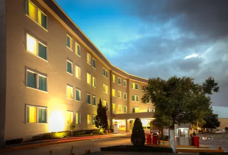 Fiesta Inn Express Perinorte Отели в г. Ecatepec de Morelos