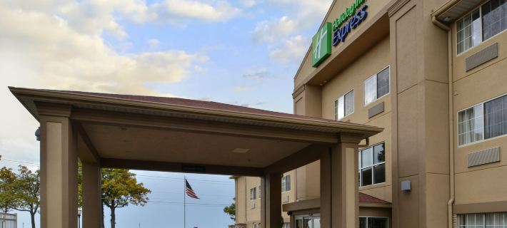 Holiday Inn Express & Suites ST. JOSEPH LAKEFRONT by IHG Hotels in Berrien County