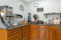 Red Roof Inn Bowling Green - breakfast