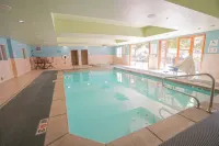 Holiday Inn Express & Suites ONTARIO by IHG - Swimmingpools