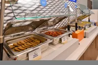 Holiday Inn Express & Suites OKLAHOMA CITY NW-QUAIL SPRINGS by IHG - breakfast