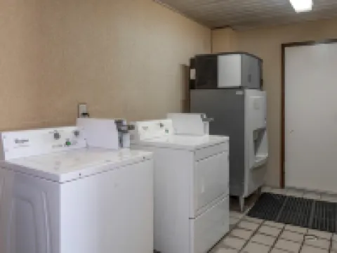 牛津紅頂套房酒店 牛津酒店