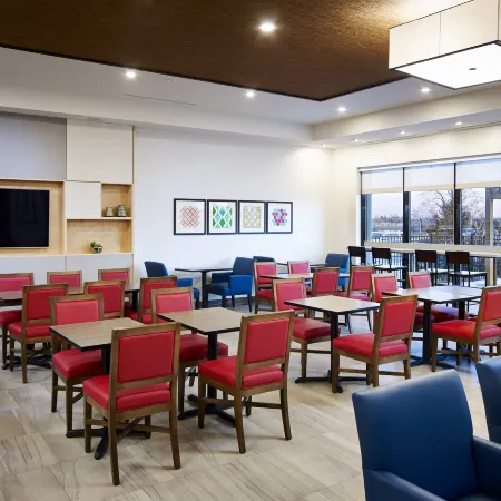 Holiday Inn Express & Suites BRANTFORD by IHG