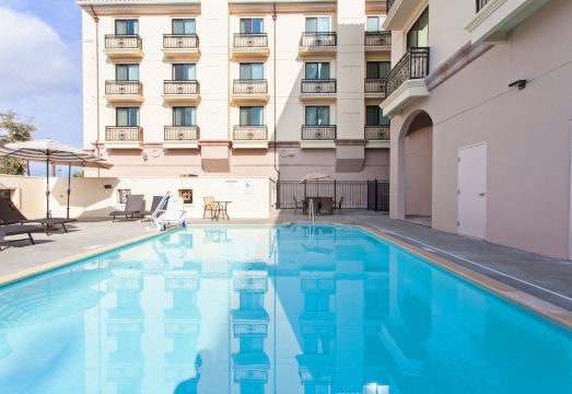 Holiday Inn EL MONTE