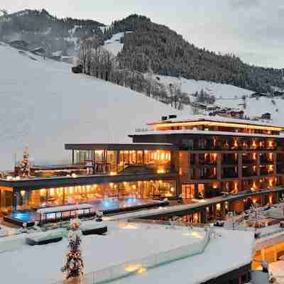 Das Edelweiss - Salzburg Mountain Resort Hotel Exterior