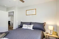 Step-Free Home w/ Fire Pit - 3 Miles to USC! - Homestays