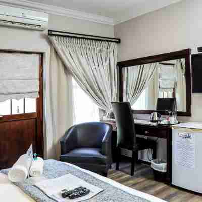 Uitzicht Guest House Rooms