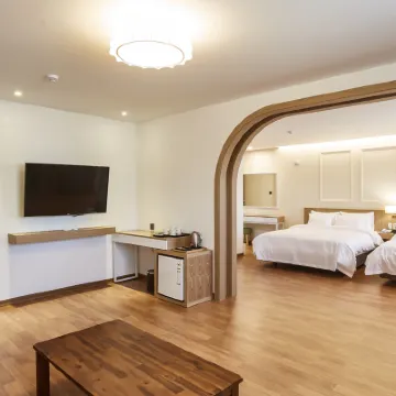 Hotel the Maru Hotels near Daegwallyeong Sheep Farm