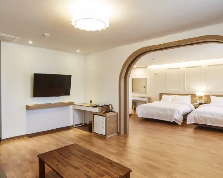 โรงแรมพยองชาง เดอะมารุ โรงแรมในพย็องชัง