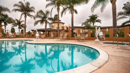 Best Western Oxnard Inn Отели рядом с достопримечательностью «Port Hueneme Historical Society Museum»